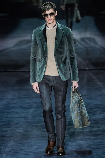 Look 23
